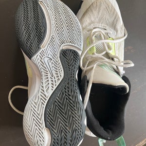 Men's Size M 8.5 (W 9.5) Nike Shoes (Used)