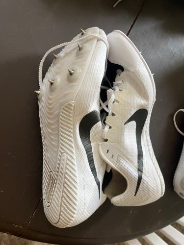 White Men's Size M 10.5 (W 11.5) Adult Nike Shoes (Used)