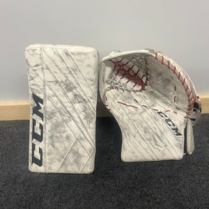 CCM Extreme Flex E5.5 Glove and Blocker Set Regular (Used