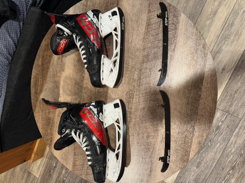 2023 CCM JetSpeed FT6 Pro Hockey Skates Regular Width 9.5 (Used)