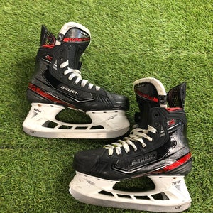 Intermediate Bauer Vapor 2X Hockey Skates Regular Width Size 4.5 (Used)