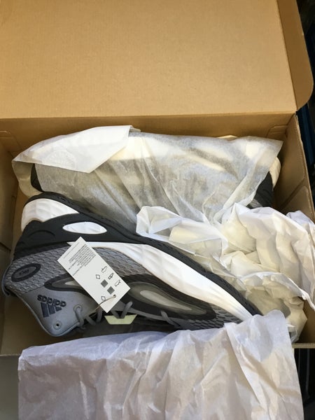 Men's Size 13.0 (W 14.0) Adidas Shoes (New)
