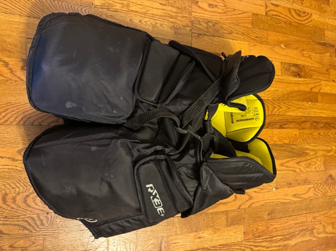 Intermediate Large Warrior Ritual x3 E+ Hockey Goalie Pants (Used)