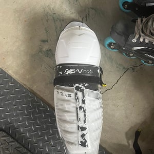 Senior CCM ASV Pro 15" Shin Pads (Used)