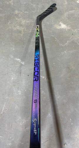 CCM Trigger 8 Pro Stock Hockey Stick Grip 85 Flex P90 Right 42345