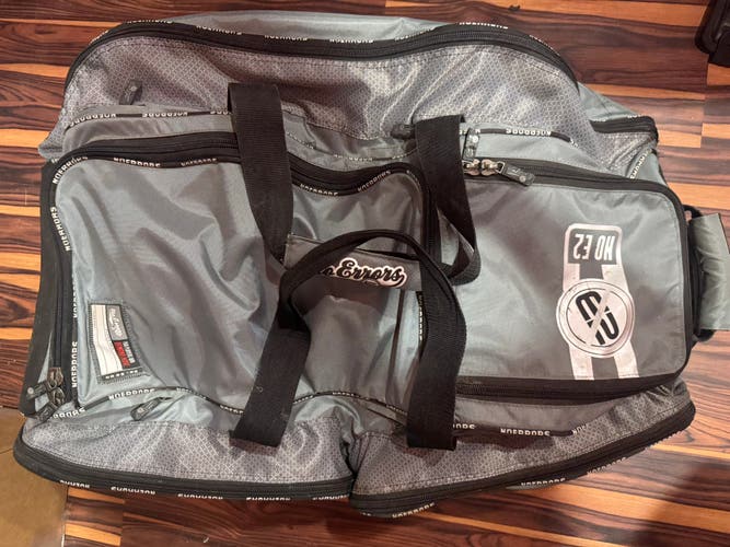 NO E2 Catcher's Bag (Used)