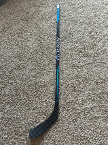 Junior Bauer Nexus Sync Right Handed Hockey Stick P92 (Used)
