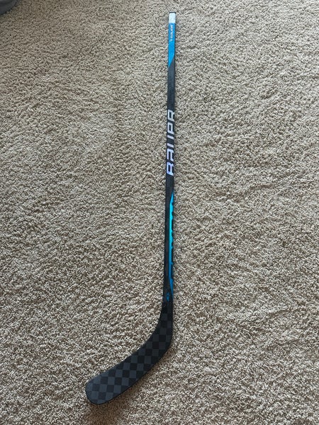 Junior Bauer Nexus Sync Right Handed Hockey Stick P92 (Used)