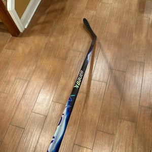 NEW Senior 2025 Bauer Vapor FlyLite Left Hand Hockey Stick P28 70 flex