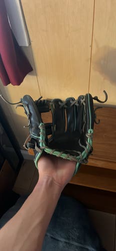 2023 Rawlings Heart of the Hide RH Infield Baseball Glove 11.5" (Used)