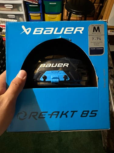 Medium Bauer Re-Akt 85 Helmet Pro Stock (New)