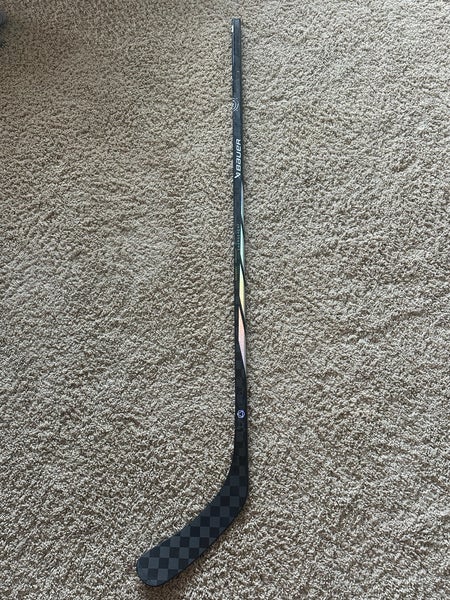 Junior Bauer Proto-R Right Handed Hockey Stick P92 (Used)