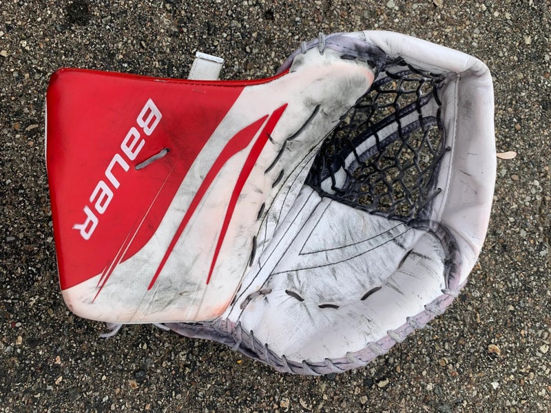 Bauer Hyperlite 2 Goalie Glove | Senior Regular