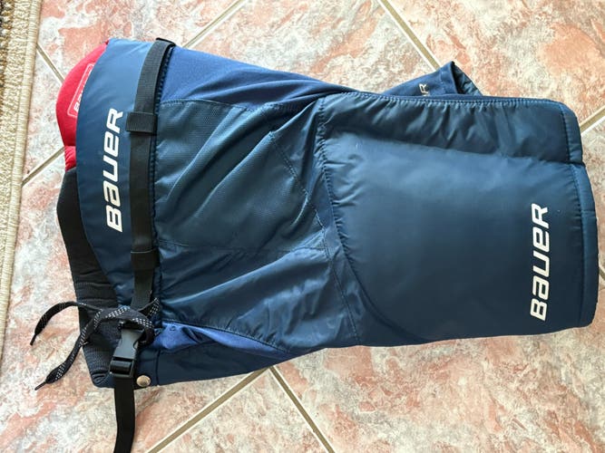 Large Bauer hockey senior padded shorts