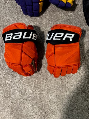 Anaheim Ducks Bauer Vapor Hyperlite Gloves 14" Pro Stock (Fowler)