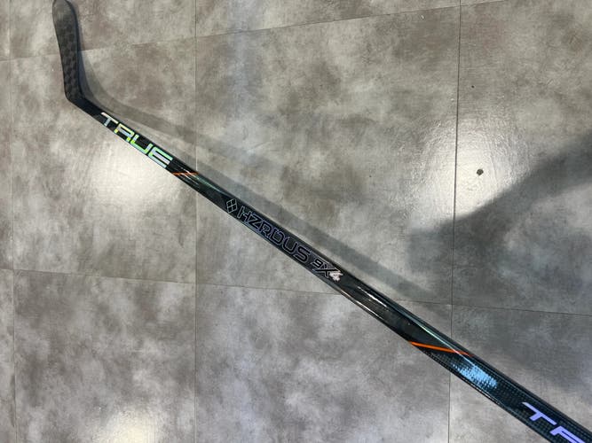 True HZRDUS 9X4 RH Hockey Stick | Senior 75 Flex