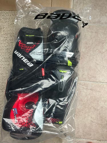 Senior Bauer Vapor Hyperlite 15" Shin Pads Pro Stock (New)