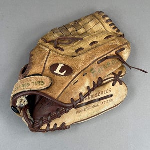 Louisville Slugger LS1052P 10.5" Right Hand Thrower Baseball Glove
