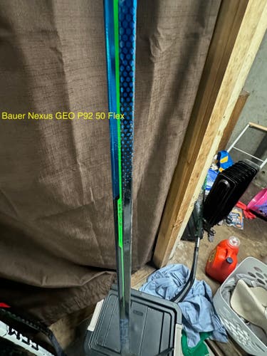 Intermediate Bauer Nexus Geo Right Handed Hockey Stick P92 (Used)