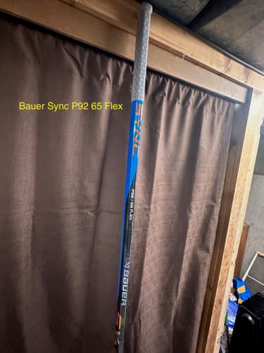 Intermediate Bauer Sync Geo Right Handed Hockey Stick P92 (Used)