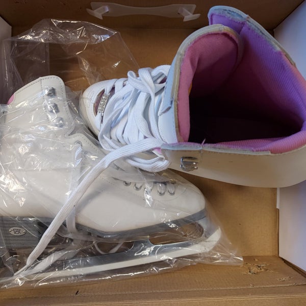 Riedell Pearl 14 Gem Series Luna Blade Figure Skates, Size 8, Med Width (new)