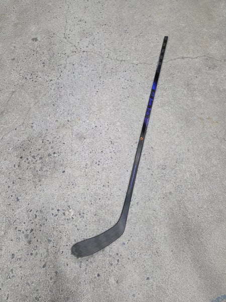 Brand New Senior CCM RibCor Trigger 10 Pro Right Handed Hockey Stick P28 75 Flex