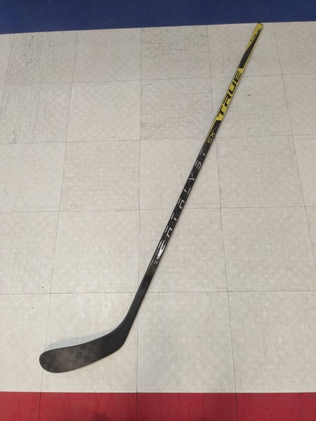 Senior True Catalyst 5x Left Hand Hockey Stick, 65 flex (New)