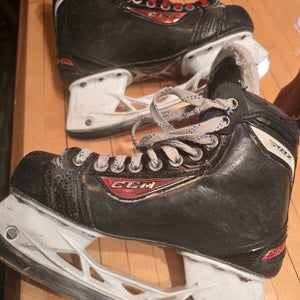 CCM RBZ Hockey Skates Size 5 (Used)