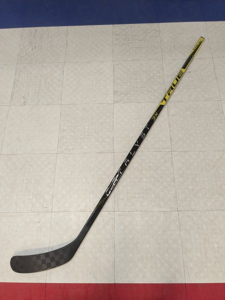 Senior True Catalyst 3X Left Hand Hockey Stick TC2.5, 65 Flex (New)