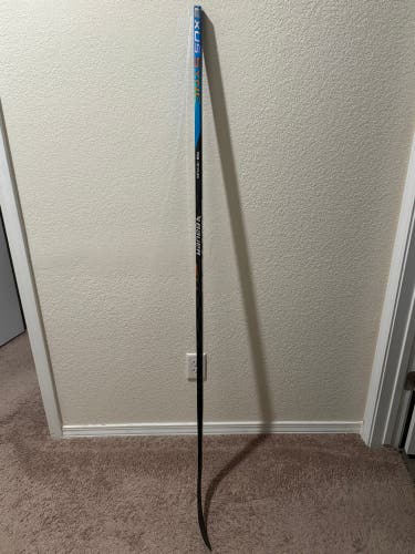 Senior Bauer Right Handed Nexus Sync P28 (Used)