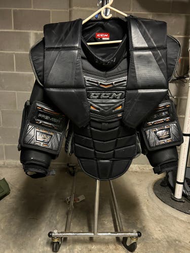 Medium CCM Premier Pro LE Goalie Chest Protector (Used)
