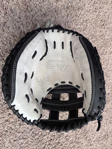 Liberty Advanced Softball Catchers Mitt - Right Hand Throw 33" - RLACM33
