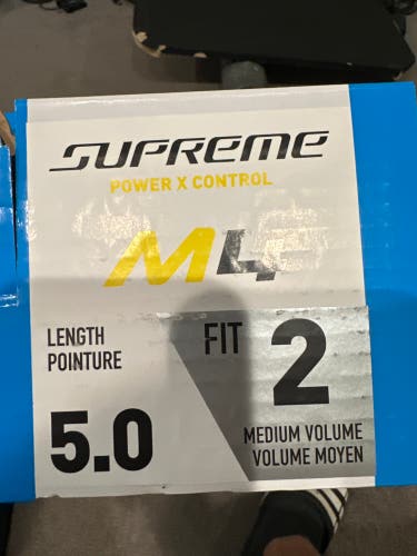 Bauer Supreme M4 Hockey Skates Regular Width Size 5 (Used)
