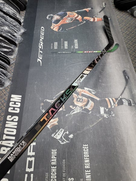 P29 | 70 Flex NEW! Senior CCM RibCor Trigger 8 Pro Left Hand Hockey Stick Pro Stock
