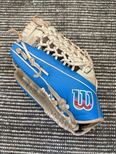 Wilson A2000 Autism Speaks Outfield Baseball Glove Left Handed 12.25" (Used)