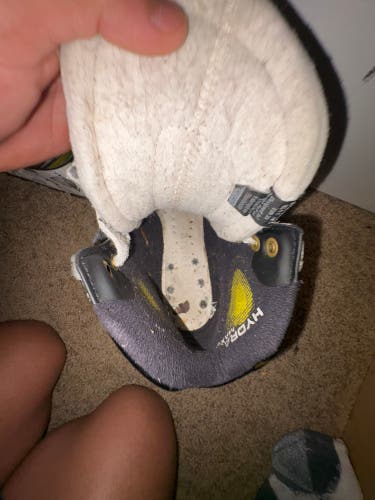 Bauer Supreme S29 Hockey Goalie Skates Size 5.5 (Used)
