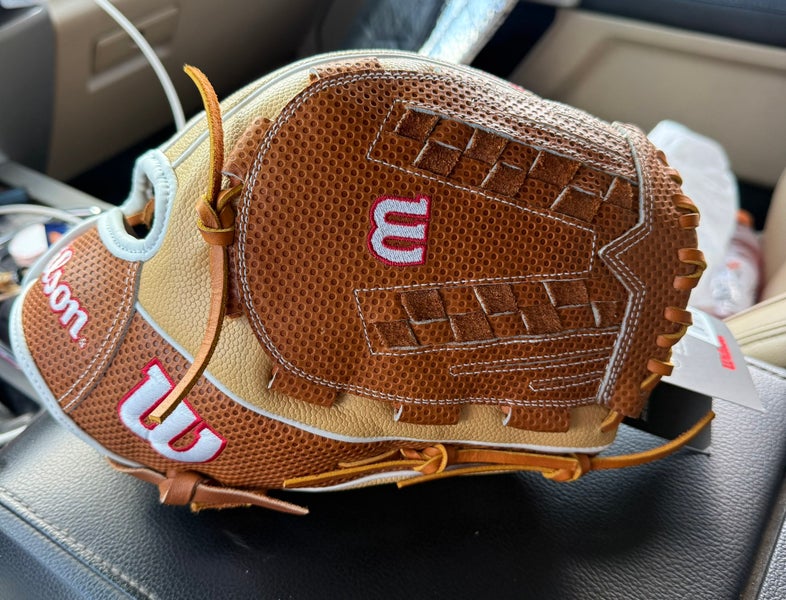 2025 Wilson A2000 RH Softball Glove 12.5" (New)