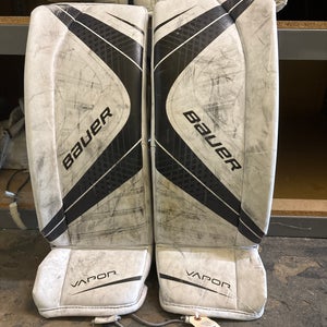 Junior Medium Bauer Vapor X700 Goalie Leg Pads (Used)