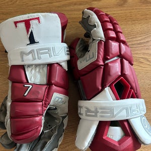 Taft School Maverick Max lacrosse gloves