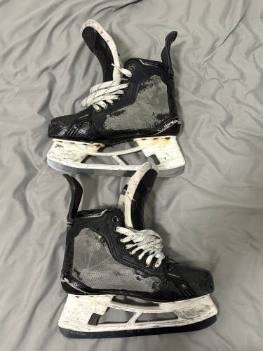 Bauer Shadow Hockey Skates Senior Size 8 Fit 2 Used