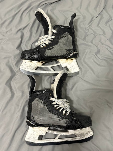 Bauer Shadow Hockey Skates Senior Size 8 Fit 2 Used