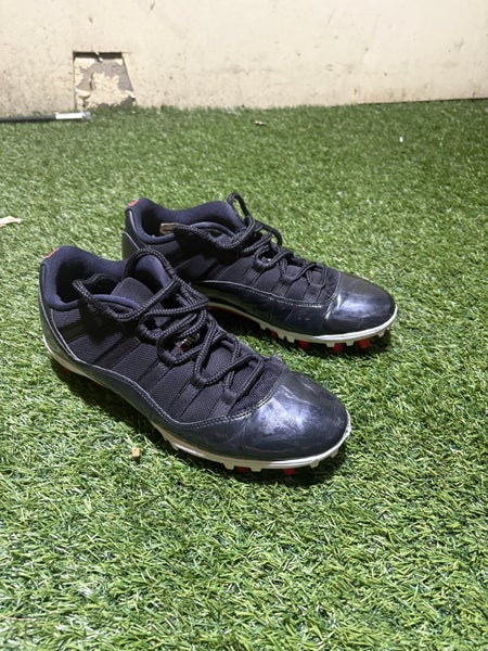 Men's Size M 11.5 (W 12.5) Air Jordan Low Top Molded Cleats (Used)