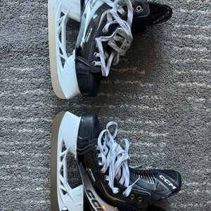 2025 CCM JetSpeed FT8 Pro Hockey Skates Regular Width Pro Stock 8 (New)