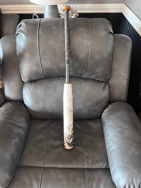 DeMarini Whisper Composite Bat (-10) 23 oz 33" (Used)
