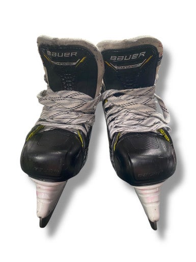 Bauer (Used) Junior Size 3 Hockey Skates