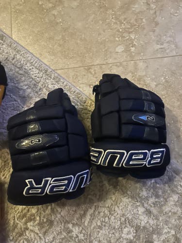 Bauer Nexus 9000 Gloves 11" (Used)