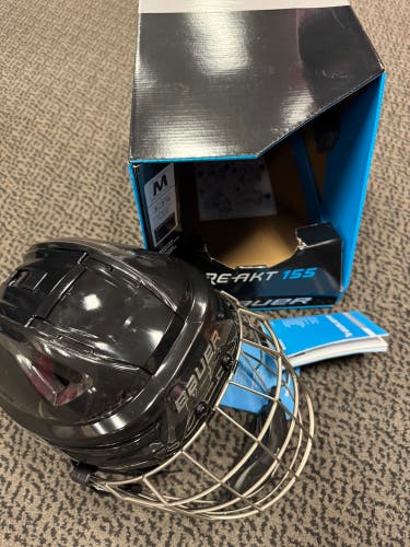 Medium Bauer Re-Akt 155 Helmet (New) combo