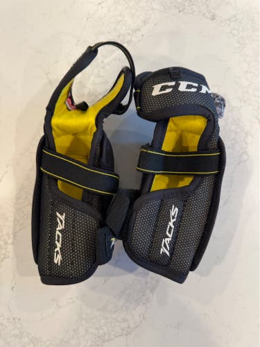 Junior Small CCM Vector Elbow Pads (Used)