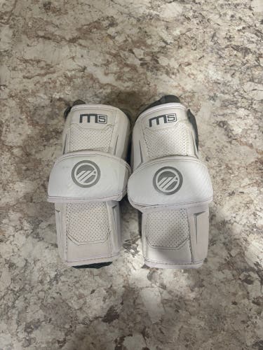 Medium Adult Maverik M5 Arm Pads (Used)
