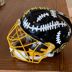 Senior 1999 Large Sk2000 Goalie Mask (Used)